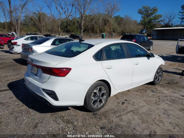 3KPF24ADXME322994 KIA Forte Lxs