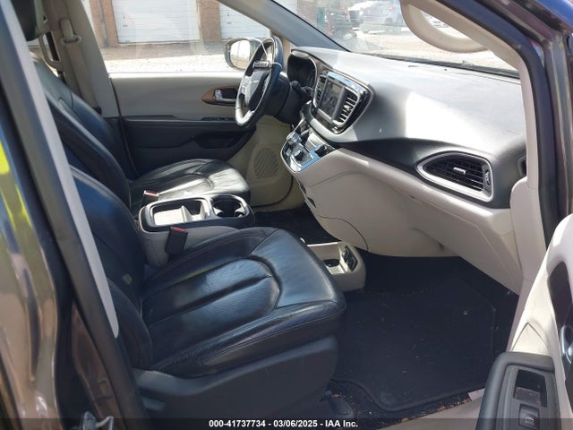 2C4RC1BG4JR204161 Chrysler Pacifica Touring L