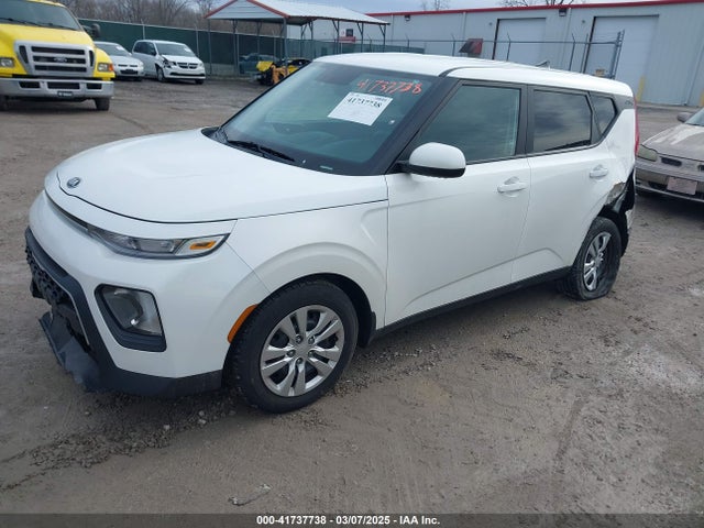 KNDJ23AU2M7143076 KIA SOUL LX