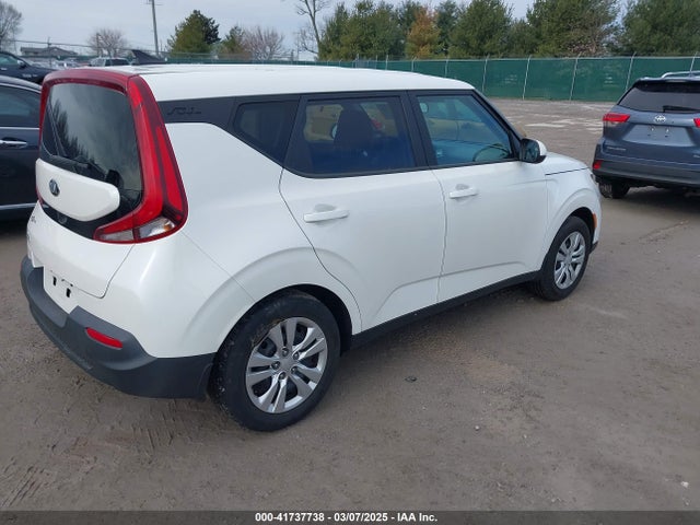 KNDJ23AU2M7143076 KIA SOUL LX