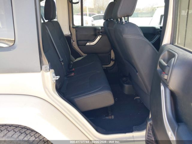 1C4BJWEG2HL722403 Jeep Wrangler Unlimited Sahara 4x4