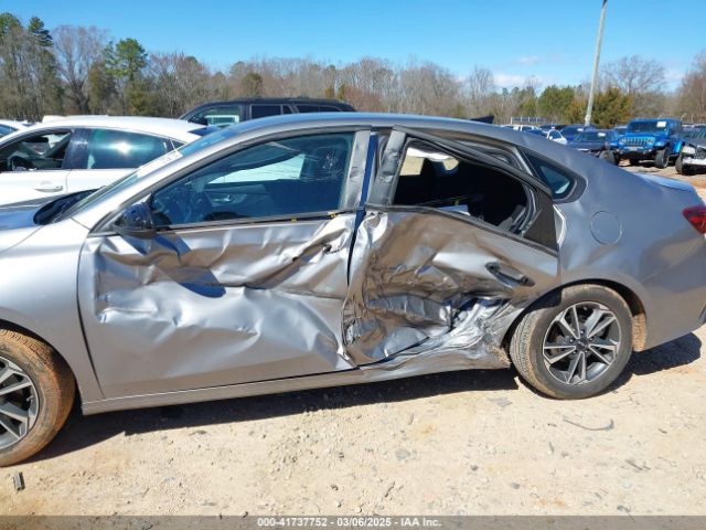 3KPF24AD5PE616176 KIA Forte Lxs