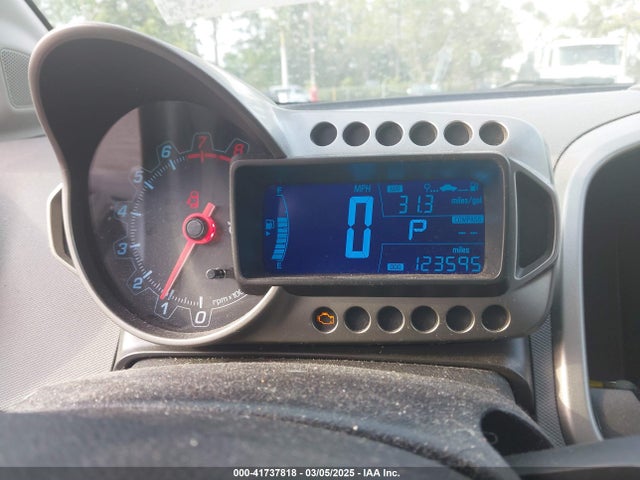 1G1JC6SH2F4161722 Chevrolet Sonic Lt Auto
