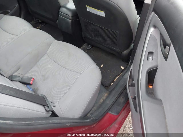 5NPDH4AE7FH628841 Hyundai ELANTRA SE