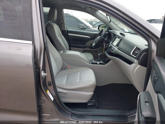 5TDZKRFH3GS129134 Toyota 2gr-fe