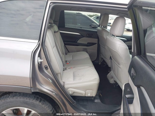 5TDZKRFH3GS129134 Toyota 2gr-fe