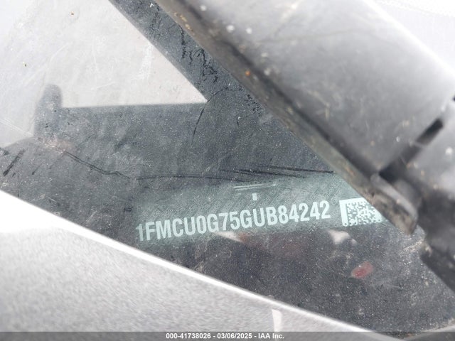 1FMCU0G75GUB84242 Ford ESCAPE SE