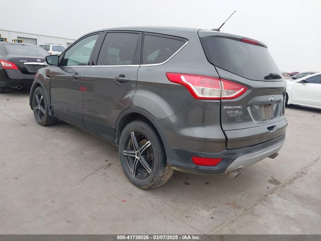 1FMCU0G75GUB84242 Ford ESCAPE SE