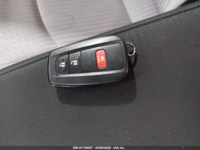 JTDKBRFU2H3044626 Toyota Prius Two