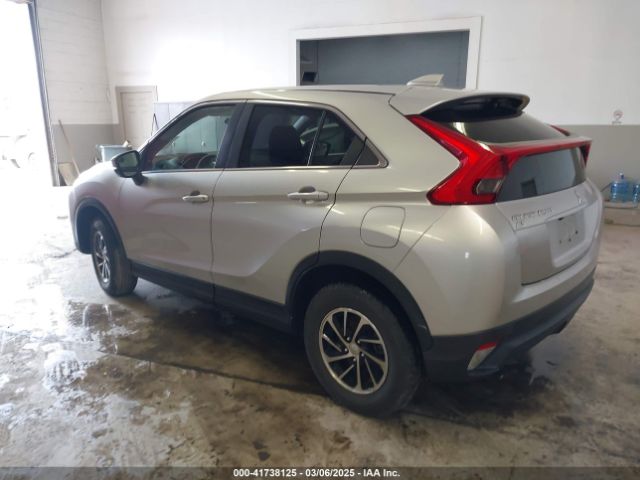 2020 MITSUBISHI ECLIPSE CROSS JA4AT3AAXLZ001560 Photo 2