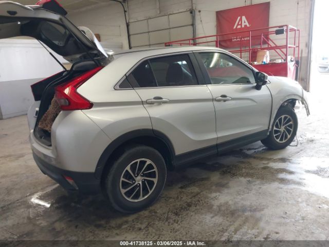 2020 MITSUBISHI ECLIPSE CROSS JA4AT3AAXLZ001560 Photo 3
