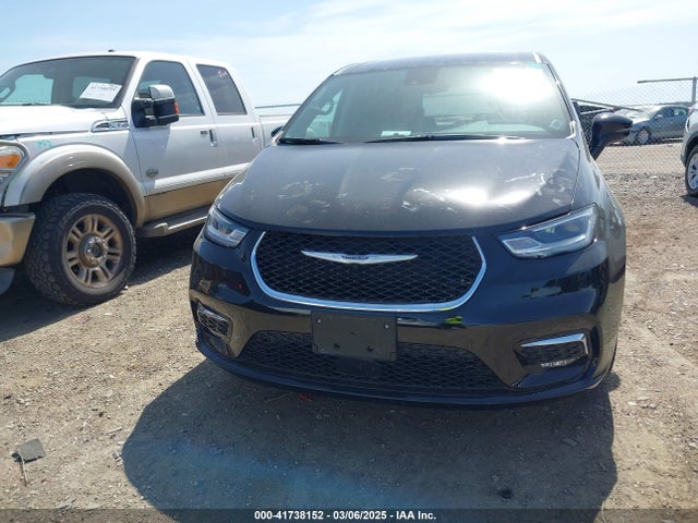 Chrysler Pacifica Touring L 2024 2C4RC1BG1RR143265 Image 12