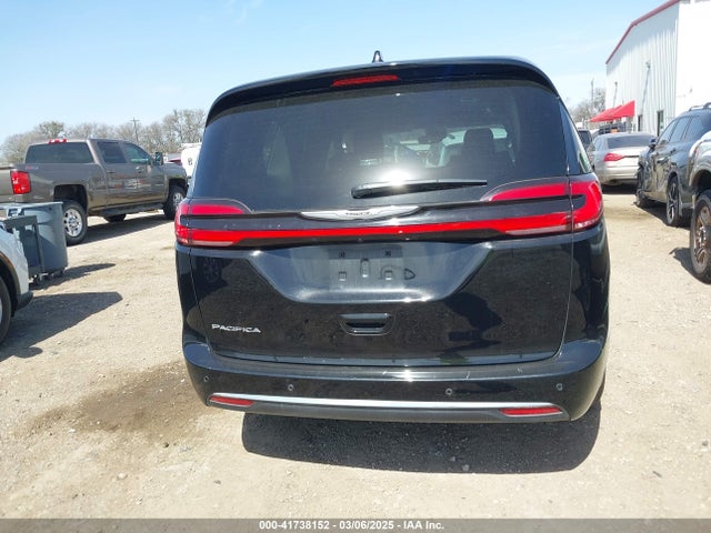 Chrysler Pacifica Touring L 2024 2C4RC1BG1RR143265 Image 16