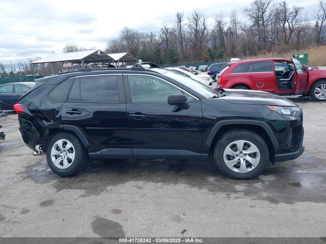 Toyota RAV4 LE 2020 JTMF1RFV1LD064656 Image 13