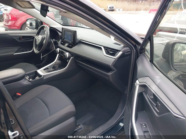 Toyota RAV4 LE 2020 JTMF1RFV1LD064656 Image 5