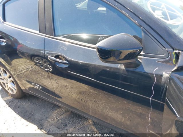 3MYDLBYVXJY317071 Toyota YARIS IA
