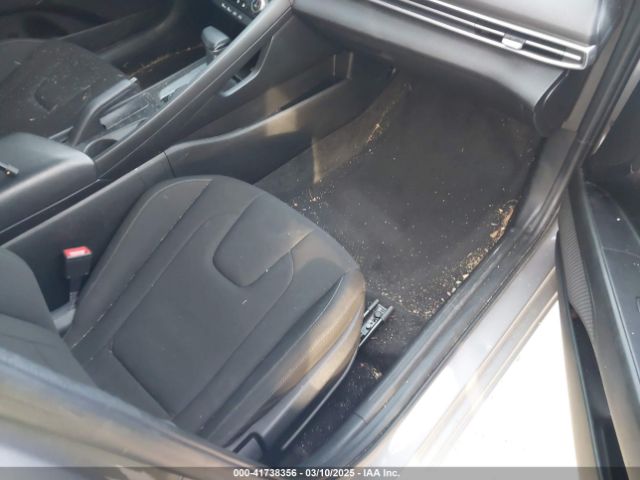 KMHLM4AG0NU240794 Hyundai ELANTRA SEL