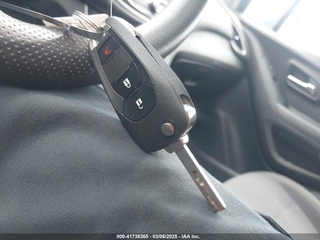 Chevrolet TRAX LS 2019 3GNCJNSB4KL270755 Image 11