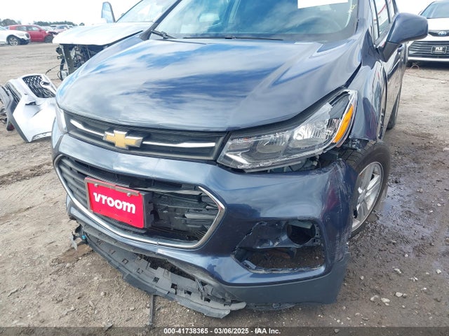 Chevrolet TRAX LS 2019 3GNCJNSB4KL270755 Image 18