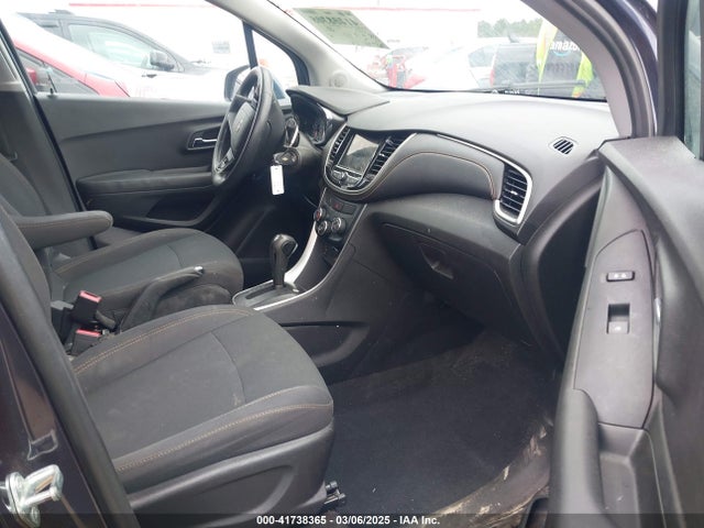 Chevrolet TRAX LS 2019 3GNCJNSB4KL270755 Image 5