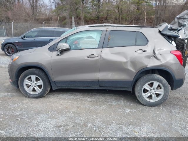 KL7CJNSB2MB312589 Chevrolet Trax Awd Ls