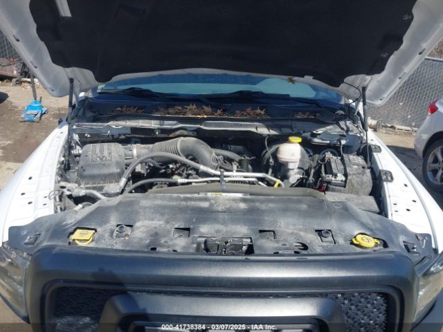 1C6RR7LT5LS114930 RAM 1500 Classic Warlock  4x4 5'7 Box