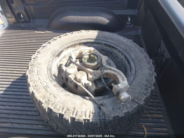 1C6RR7LT5LS114930 RAM 1500 Classic Warlock  4x4 5'7 Box