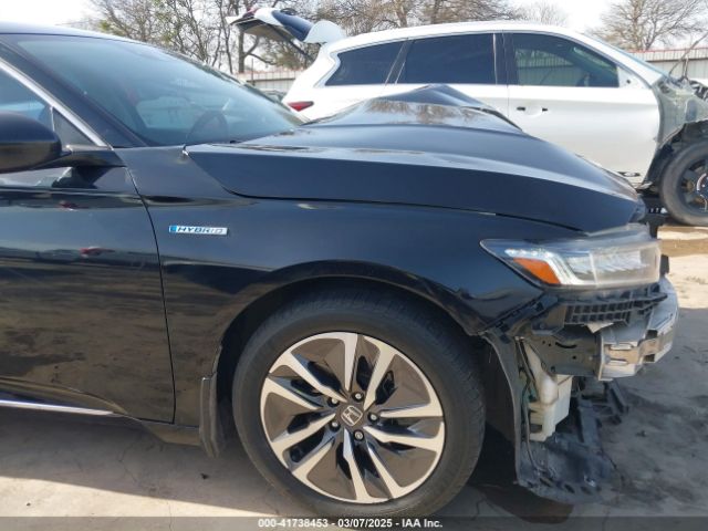 1HGCV3F90JA001832 Honda Accord Hybrid Touring