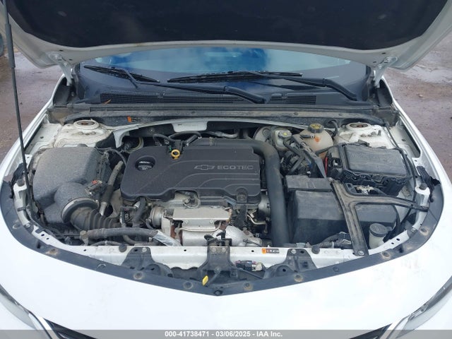 1G1ZD5ST0JF100011 Chevrolet MALIBU LT