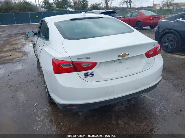 1G1ZD5ST0JF100011 Chevrolet MALIBU LT