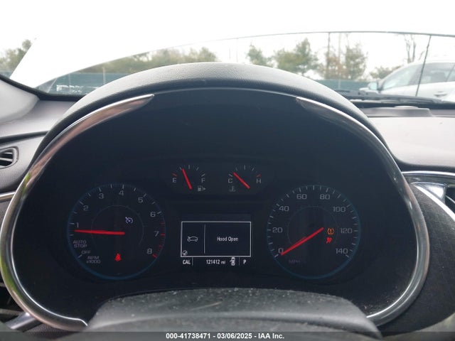 1G1ZD5ST0JF100011 Chevrolet MALIBU LT
