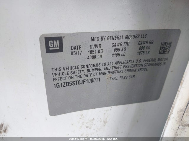 1G1ZD5ST0JF100011 Chevrolet MALIBU LT