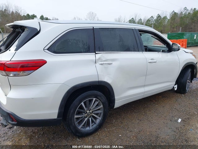 5TDKZRFHXHS523258 Toyota Highlander Xle