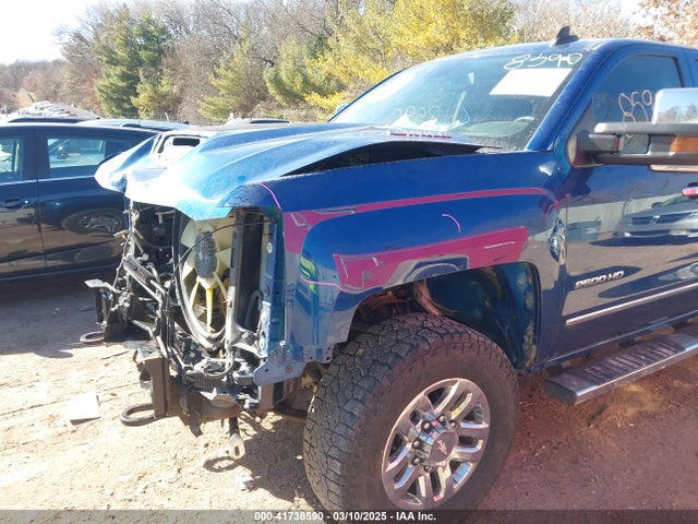 1GC1KWEY1JF155980 Chevrolet Silverado 2500hd Ltz