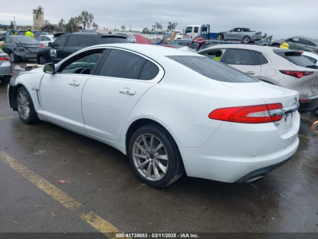 2015 JAGUAR XF SAJWA0FS4FPU87673 Photo 2