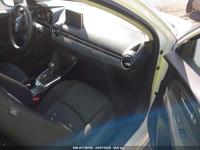 3MYDLBYV5JY300338 Toyota YARIS IA