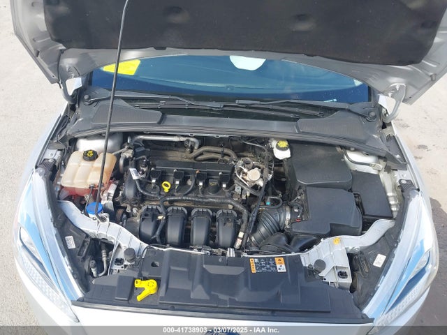 1FADP3K28JL254252 Ford FOCUS SE