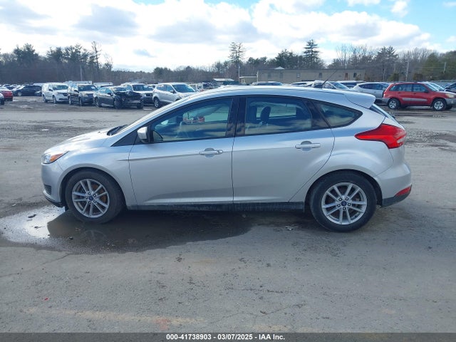 1FADP3K28JL254252 Ford FOCUS SE