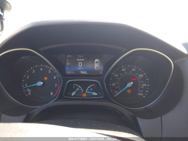 1FADP3K28JL254252 Ford FOCUS SE