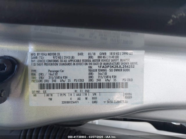 1FADP3K28JL254252 Ford FOCUS SE