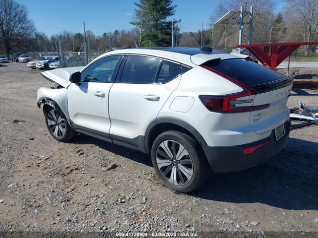 2023 VOLVO C40 RECHARGE PURE ELECTRIC YV4ED3GL9P2038589 Photo 2