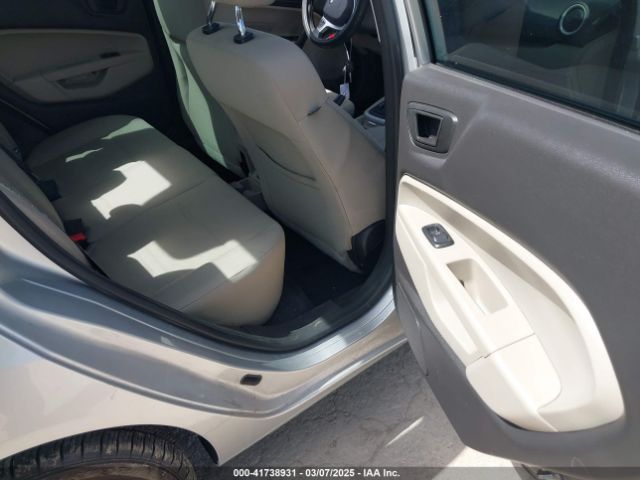 3FADP4BJ8KM127675 Ford FIESTA SE