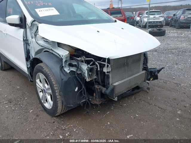 1FMCU9GX9EUA18954 Ford ESCAPE SE