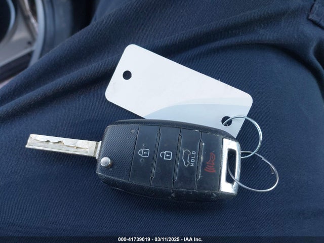 5XYPG4A33LG664852 KIA Sorento 2.4l Lx