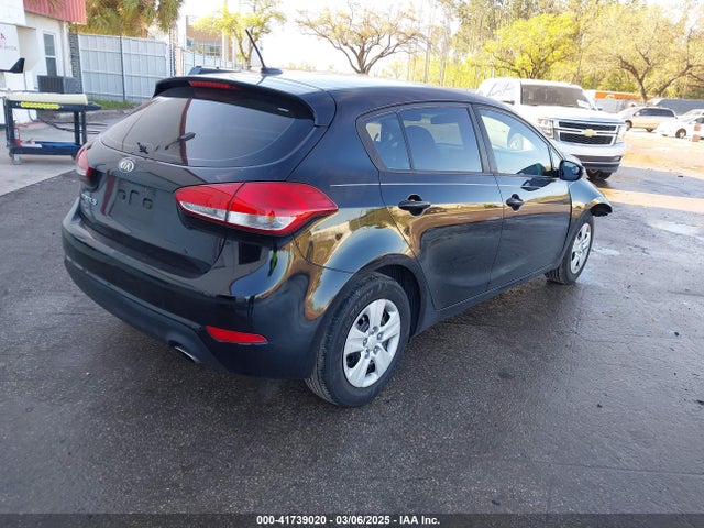 KNAFK5A81H5700241 KIA FORTE LX
