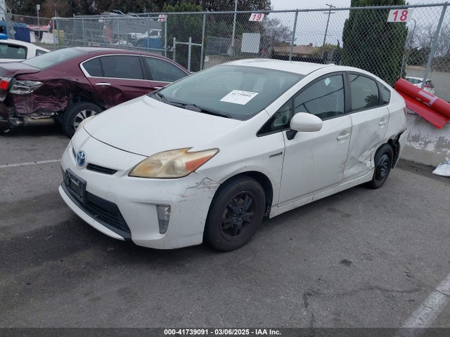 JTDKN3DU9F0467225 Toyota Prius Two