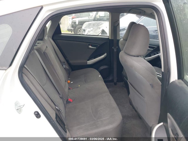 JTDKN3DU9F0467225 Toyota Prius Two