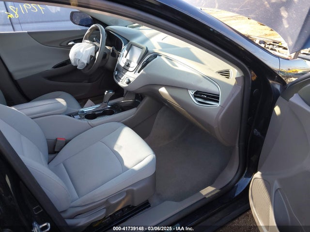 1G1ZE5ST6HF237977 Chevrolet MALIBU 1LT