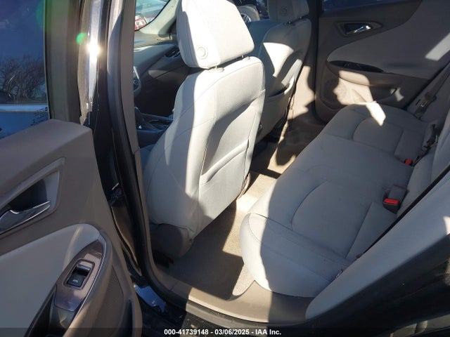 1G1ZE5ST6HF237977 Chevrolet MALIBU 1LT