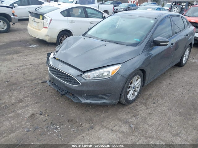 Ford FOCUS SE 2016 1FADP3F24GL378506 Image 2